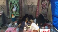 الحديدة.. عائلة تعيش في الشارع بعد استيلاء مليشيا الحوثي على منزلها في باجل صور