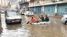 الأمم المتحدة: الأمطار والسيول في عدن ألحقت اضراراً شديدة على 400 أسرة نازحة