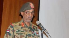 وزير الدفاع السوداني يعلن عزل الرئيس البشير واعتقاله وتشكيل مجلس عسكري يدير فترة انتقالية لسنتين